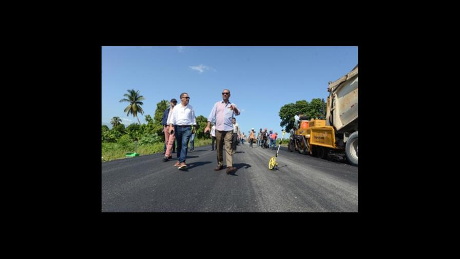Deligne Ascención anuncia circunvalación de Azua será entrega este año y la de Baní en el 2023 Deligne Ascención anuncia circunvalación de Azua será entrega este año y la de Baní en el 2023