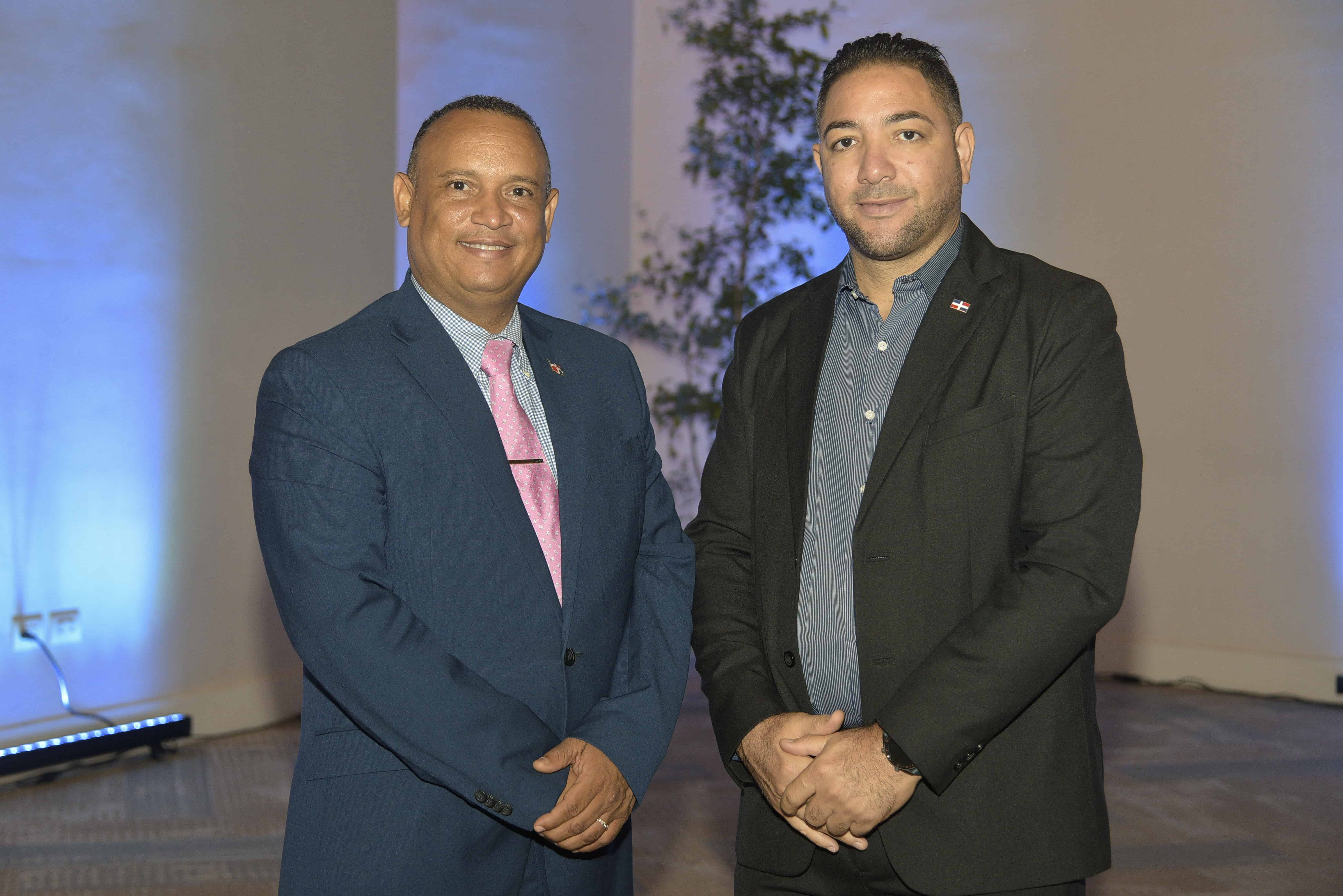 Aslini Ernesto Brito y Roberto Sánchez.