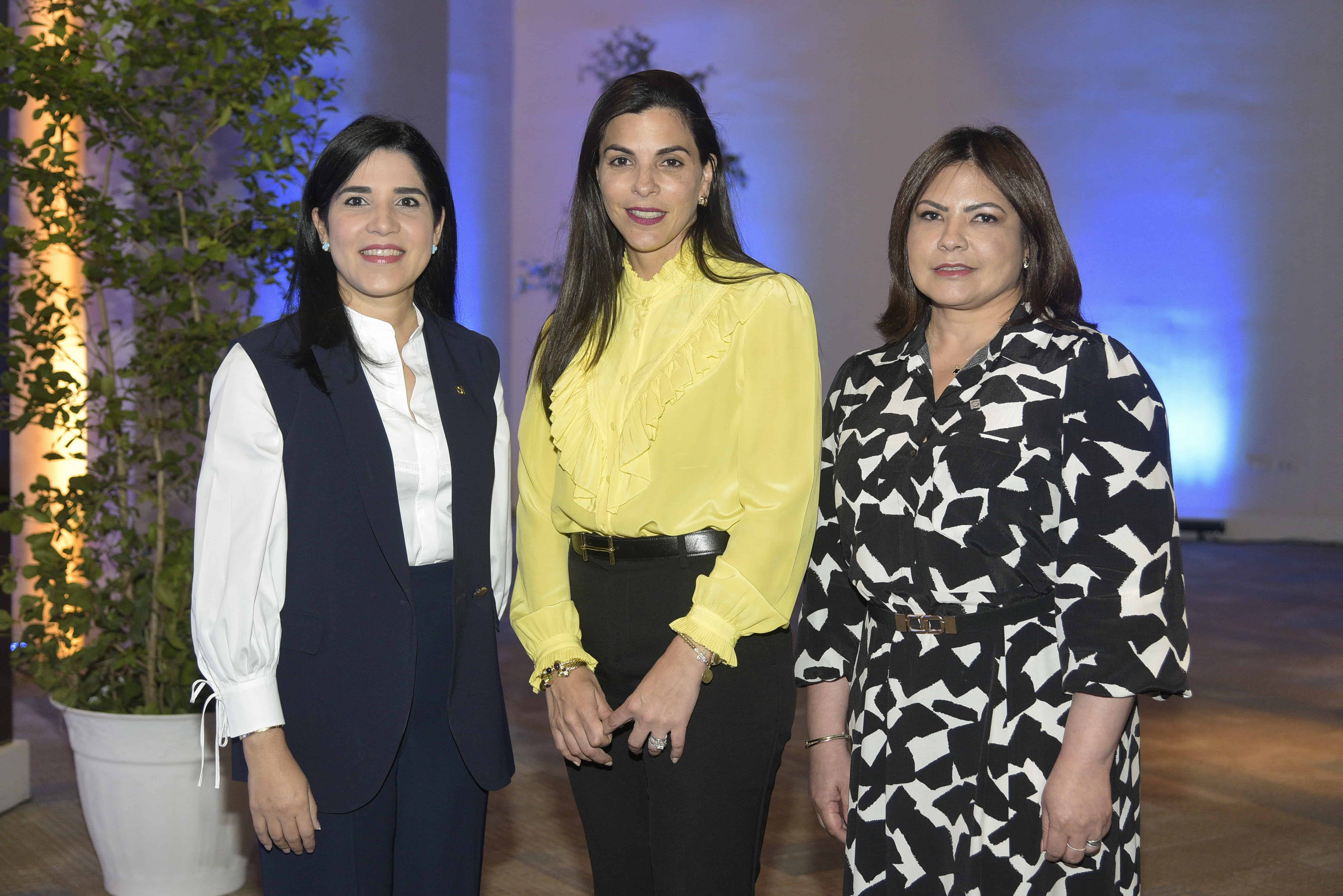 Mariel Bera, Francesca Rainieri y Sonia Mordán.