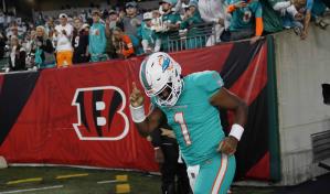 Tua Tagovailoa en ruta de regreso a los Dolphins de Miami