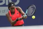 Gauff vence a Montgomery en juego demorado por la lluvia