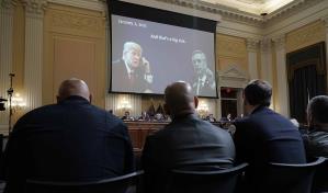 Comisión del 6 de enero llama a declarar a Trump