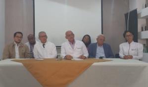 Colegio de Cirujanos denuncia ARS refieren pacientes a m&eacute;dicos no acreditados