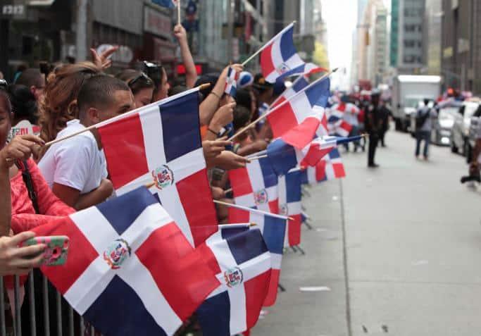 JCE se propone elevar a un millón de votantes el padrón de dominicanos en el exterior