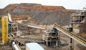 Al menos cinco muertos al explotar un autob&uacute;s por una mina en Mali