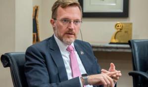 Robert Thomas destaca la pr&oacute;spera colaboraci&oacute;n entre EEUU y RD en su mensaje de Navidad