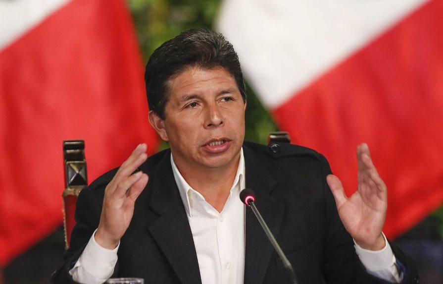 Pedro Castillo denuncia politización de Fiscalía para impulsar “un golpe” en Perú
