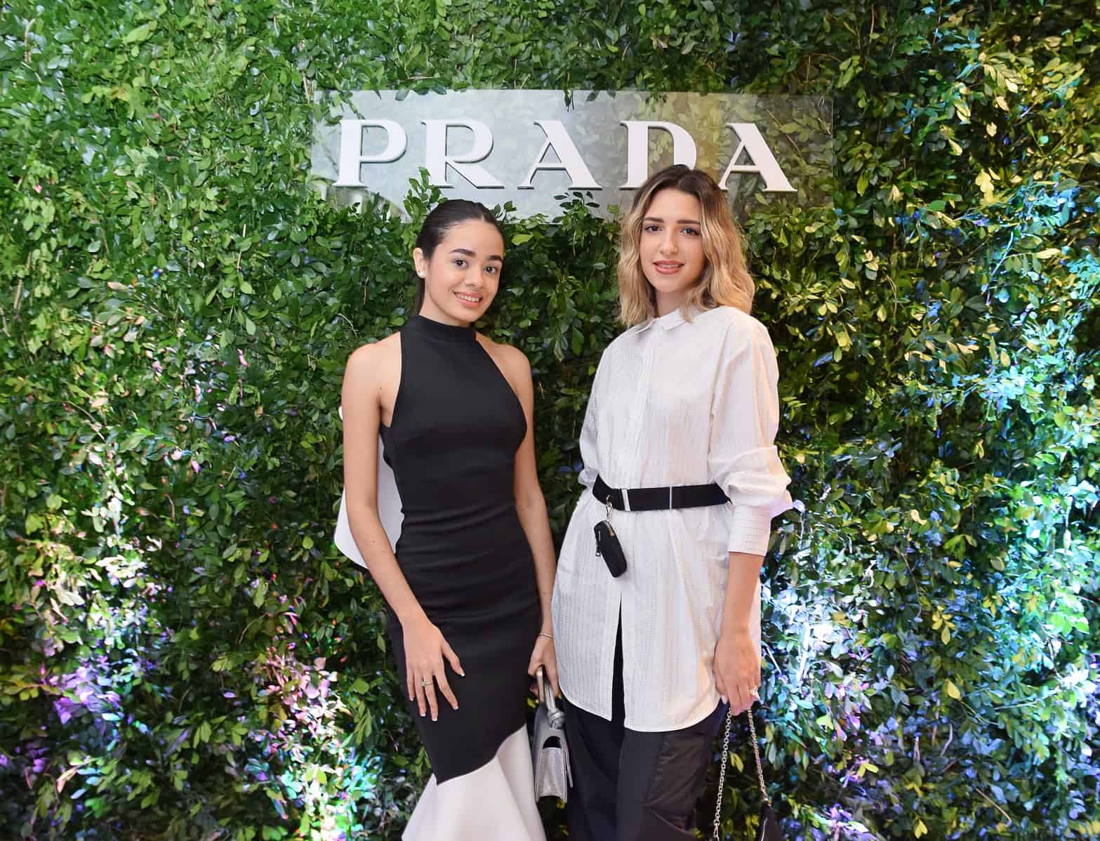 Melanie Arias y Lía Montás.