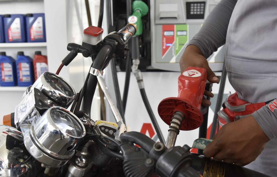 El gobierno tiene ocho meses congelando los precios de los combustibles