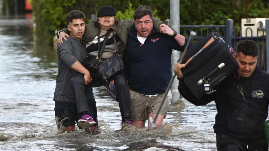 Ríos desbordados inundan casas en Australia