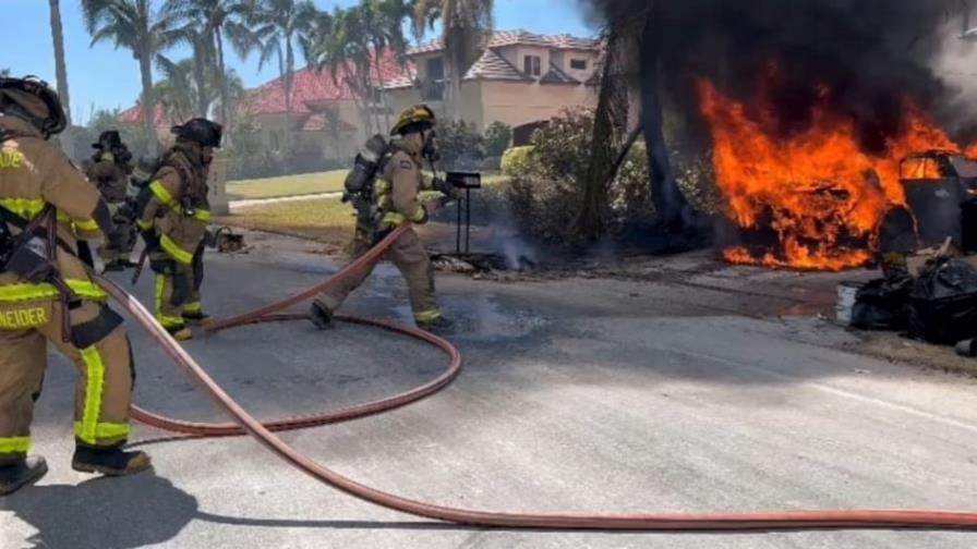 Decenas de vehículos eléctricos comienzan a incendiarse sin una causa aparente en La Florida Decenas de vehículos eléctricos comienzan a incendiarse sin una causa aparente en La Florida