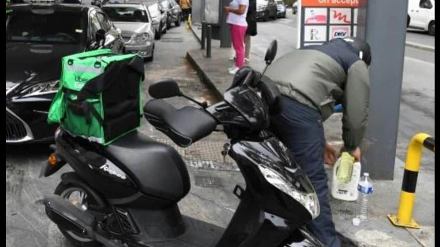 Las huelgas se extienden en Francia en respuesta a requisas del gobierno