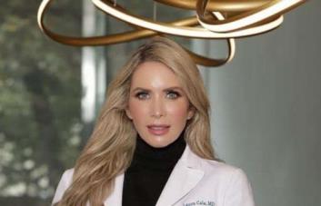 Dr. Laura Cala y su experiencia sobre implantes mamarios