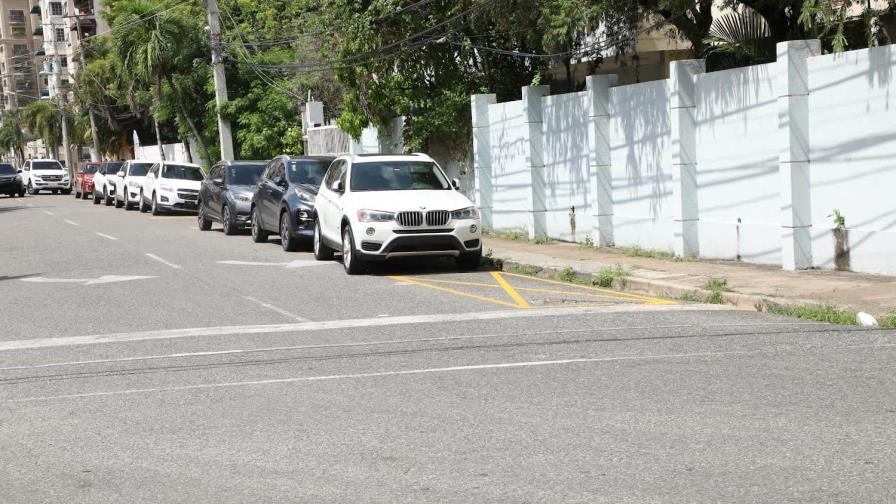 Intrant inicia la señalización de 30 calles del ensanche Naco Intrant inicia la señalización de 30 calles del ensanche Naco