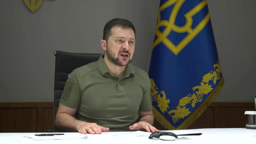 Zelenski alerta de que Rusia quiere destruir la presa de Kajovka