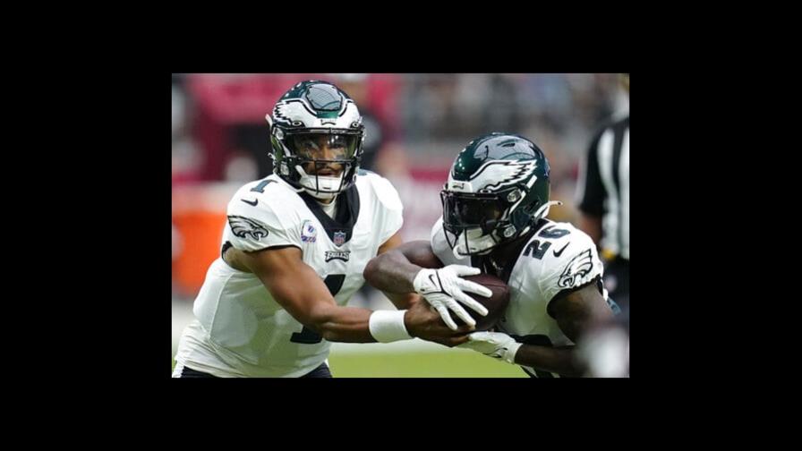 Eagles invictos ponen en juego la cima del Este ante Dallas