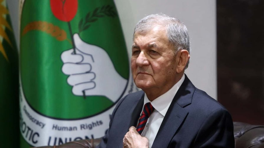 Irak designa presidente y primer ministro en jornada sacudida por disparos de cohetes