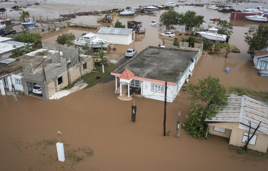 Puerto Rico estima en 10,000 millones de dólares los daños causados por huracán Fiona