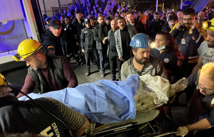 Al menos dos muertos y 20 heridos tras explosión de una mina en Turquía