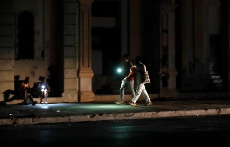 Cuba prevé un apagón del 40 % del país en la noche de este viernes