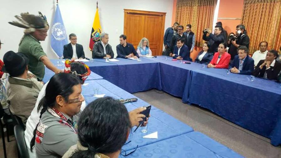 Gobierno e indígenas logran acuerdos en diálogo en Ecuador Gobierno e indígenas logran acuerdos en diálogo en Ecuador