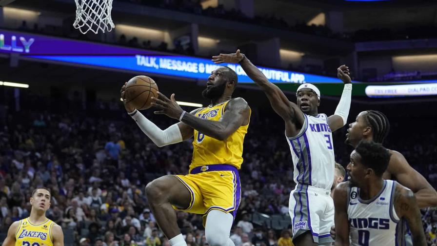 Los Lakers pierden por 47 puntos ante los Kings y Westbrook termina con molestia