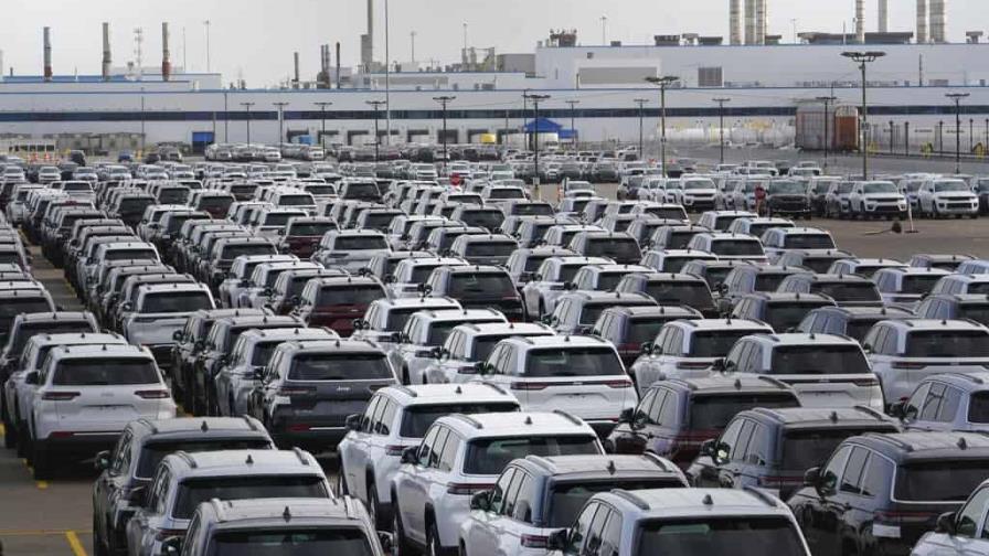 Clonan llaves y roban autos de los concesionarios en Michigan