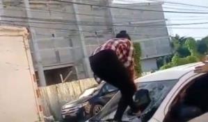 Apresan mujer por destrozos en vivienda y vehículo de un hombre en La Vega