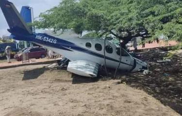 Un niño muere atropellado por una avioneta que se salió de pista en Colombia