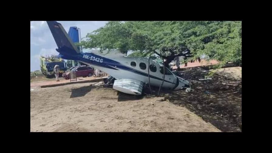 Un niño muere atropellado por una avioneta que se salió de pista en Colombia