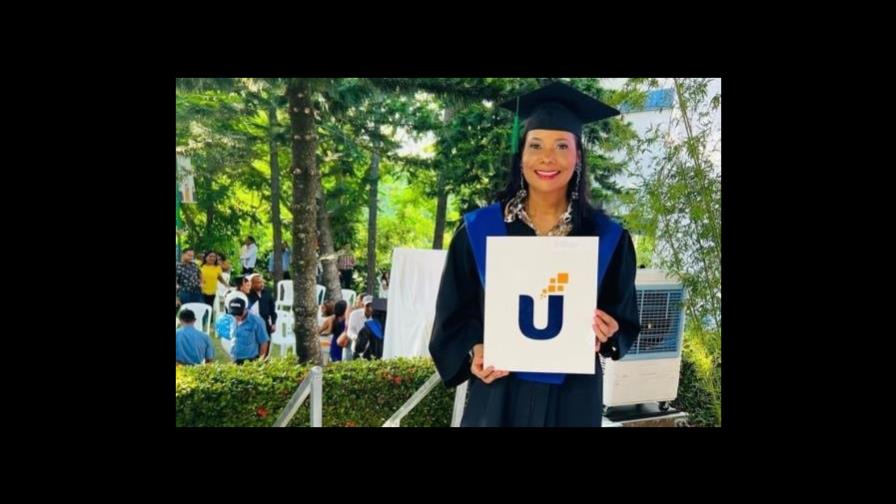 Tras una etapa dolorosa, merenguera típica La India Canela se gradúa de psicología Tras una etapa dolorosa, merenguera típica La India Canela se gradúa de psicología