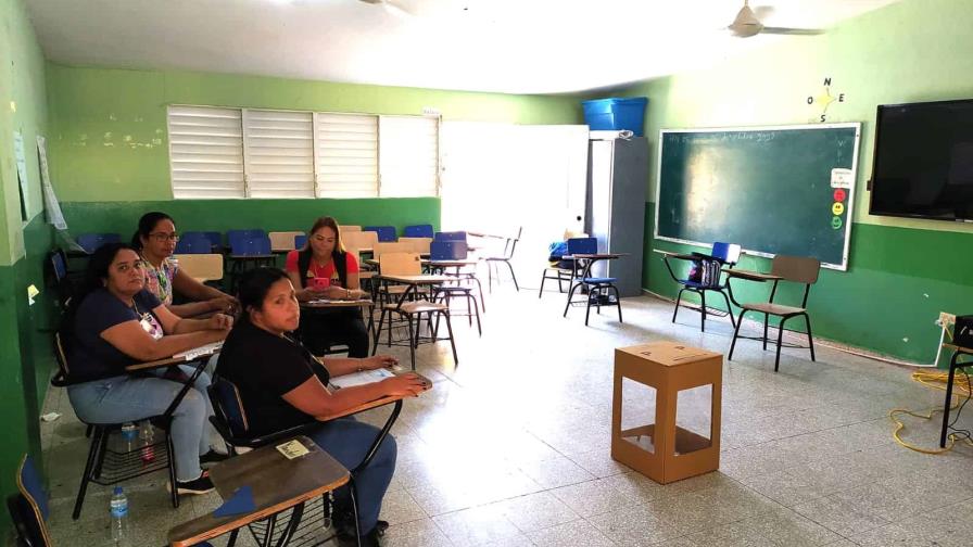 Santiago: poca asistencia de votantes en consulta ciudadana del PLD Santiago: poca asistencia de votantes en consulta ciudadana del PLD