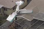 Mueren dos personas al estrellarse una avioneta contra una casa en Florida Mueren dos personas al estrellarse una avioneta contra una casa en Florida