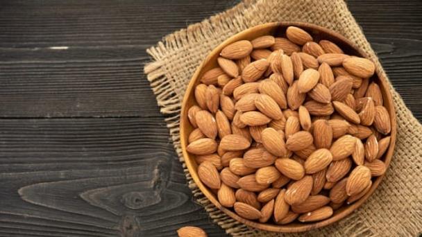 Almendras y snacks pueden ser el complemento ideal para una alimentación sana