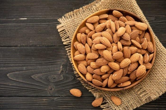 Almendras y snacks pueden ser el complemento ideal para una alimentación sana