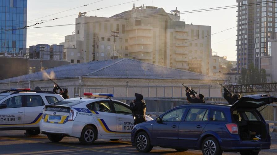 Ataques con drones siembran temor en Kiev; hay cuatro muertos Ataques con drones siembran temor en Kiev; hay cuatro muertos