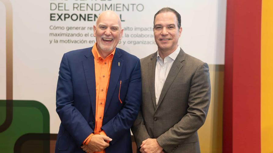 Chester Elton, experto en liderazgo y cultura organizacional, se presentó con gran éxito en The Fall Conference 2022 de INTRAS