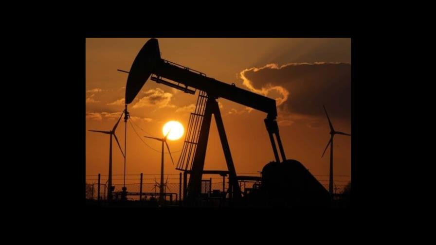 Petróleo cierra estable en medio de repunte de bolsas y preocupaciones por China Petróleo cierra estable en medio de repunte de bolsas y preocupaciones por China