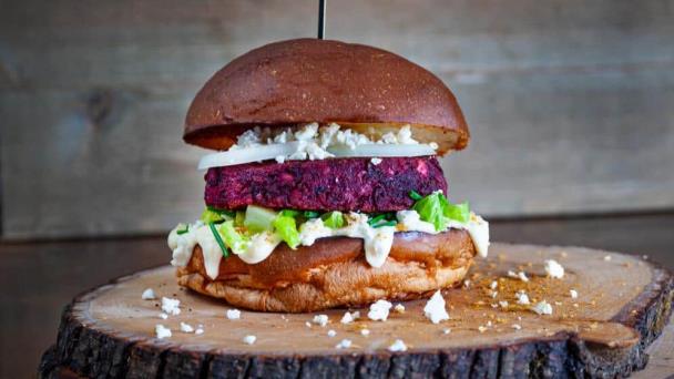 Hamburguesa veggie de remolacha: receta fácil