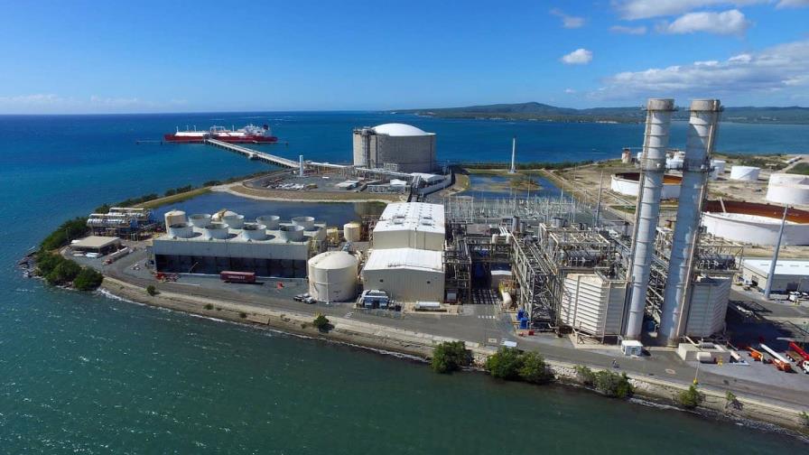 Puerto Rico podrá descargar gas natural a planta tras dispensa de EE.UU.
