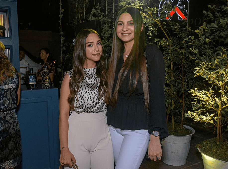 Pamela Burgos y Vanessa Quiñones.