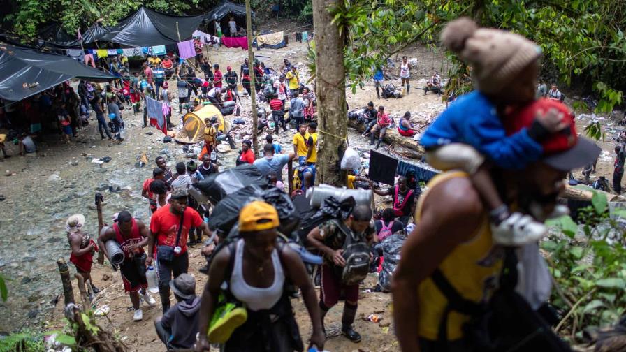 Miles de venezolanos varados en selva de Panamá por cierre terrestre en EEUU