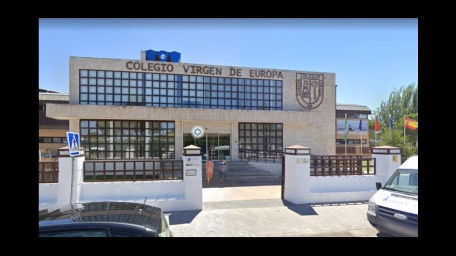 Autoridades de España investigan profesor por grabar a niñas en ropa interior