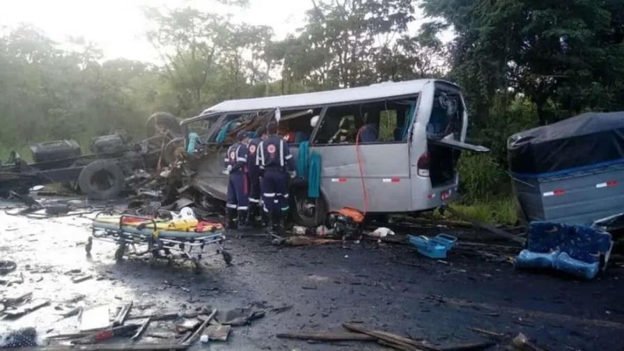 Siete muertos y varios heridos en un accidente de tránsito múltiple en Brasil