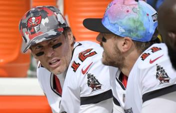 Tom Brady asegura que regaña a sus compañeros para motivarlos