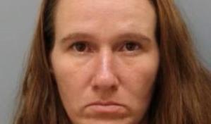 Deja de resistirte: mujer apuñala y estrangula a su hija de cinco años en Texas