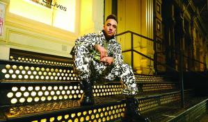 Elvis Mart&iacute;nez: el rom&aacute;ntico so&ntilde;ador que siempre quiso ser cantante y hoy triunfa en la bachata