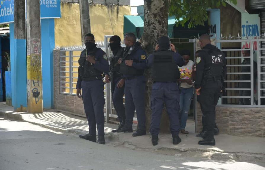 Tensión tras muerte de tres hombres vinculados a conflicto por terrenos en Villa Mella