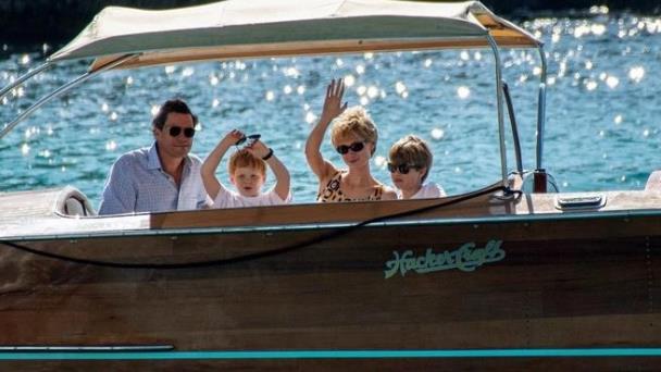 La nueva temporada de The Crown lleva el revuelo al Reino Unido