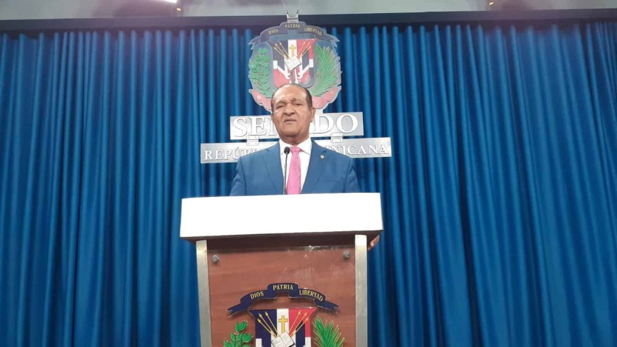 Antonio Marte somete proyecto para empresas de transporte tengan dispensarios médicos